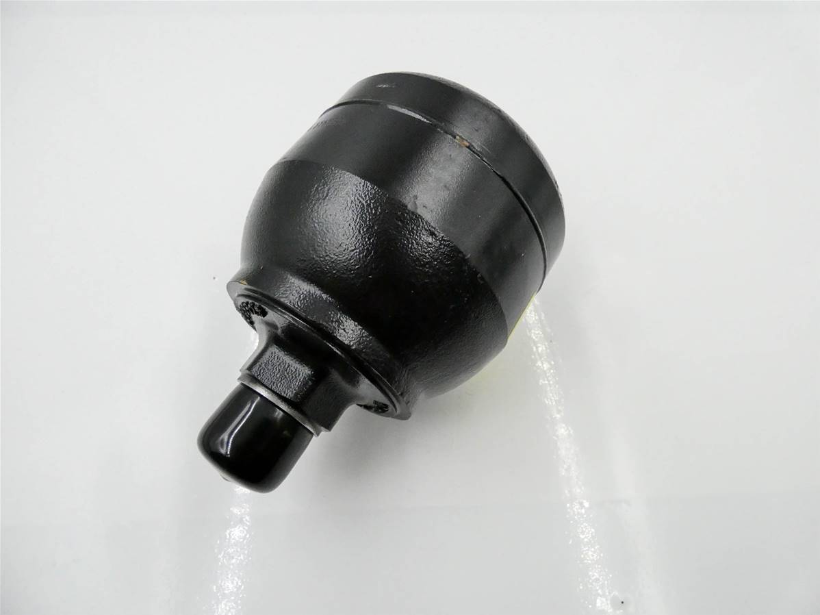 Accumulator 750cm3 1/2 BSP 330Bar AX390